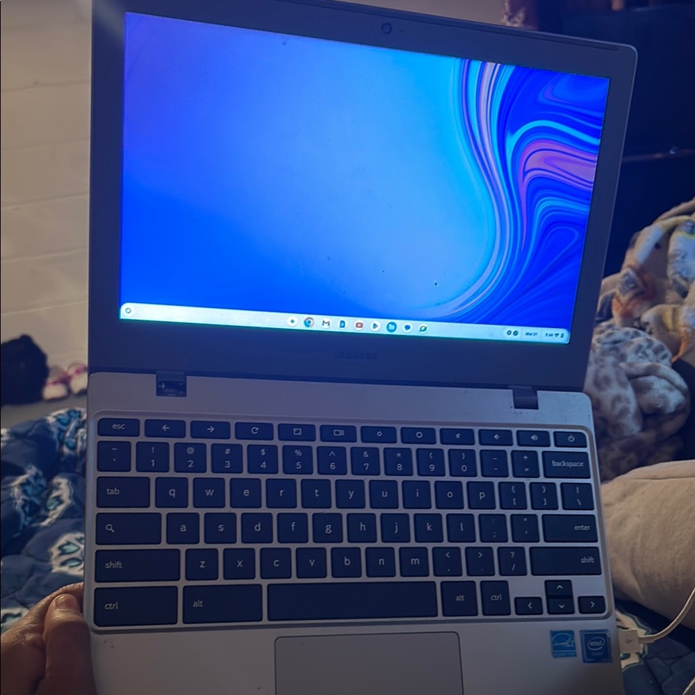 Samsung Silver Laptop